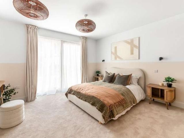 Apartment for sale in Broom Hill, Greater London