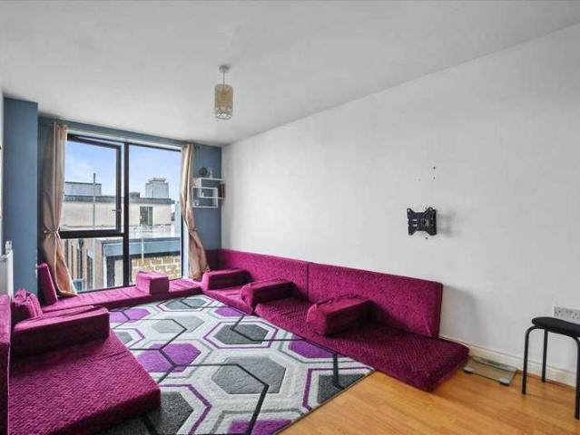 Apartment for sale in Colindale, Greater London