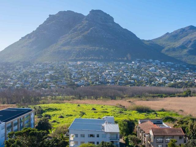 Apartment for sale in Hout Bay, Western Cape
