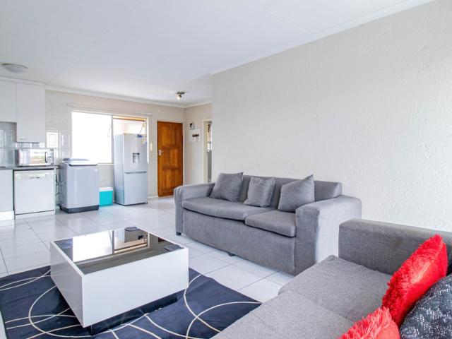 Apartment for sale in Vosloorus, Gauteng