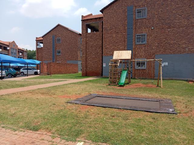 Apartment for sale in Akasia, Gauteng