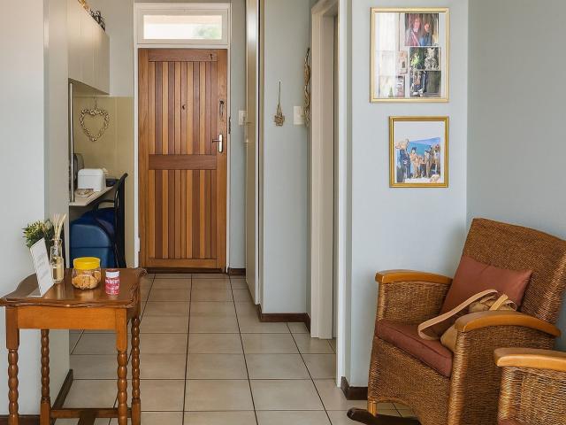 Apartment for sale in Kingsburgh, Kwazulu-natal