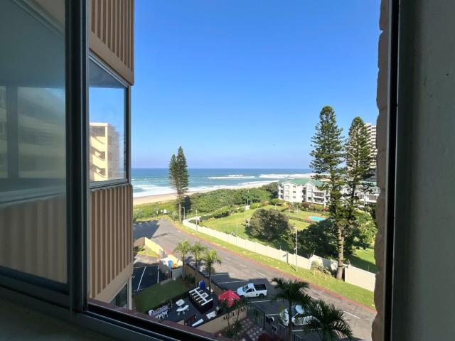 Apartment for sale in Kingsburgh, Kwazulu-natal