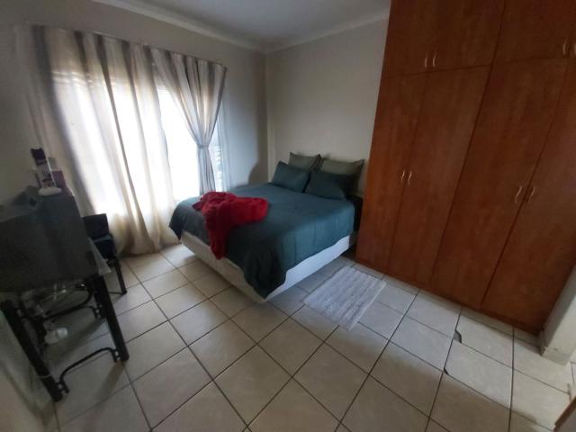 Apartment for sale in Dr Kenneth Kaunda, North West