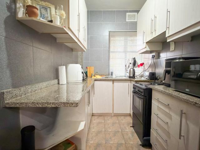 Apartment for sale in Seaview, Kwazulu-natal