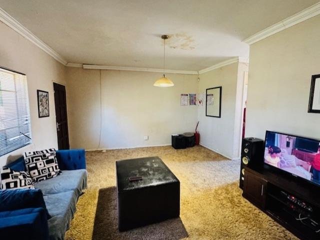 Apartment for sale in Vosloorus, Gauteng