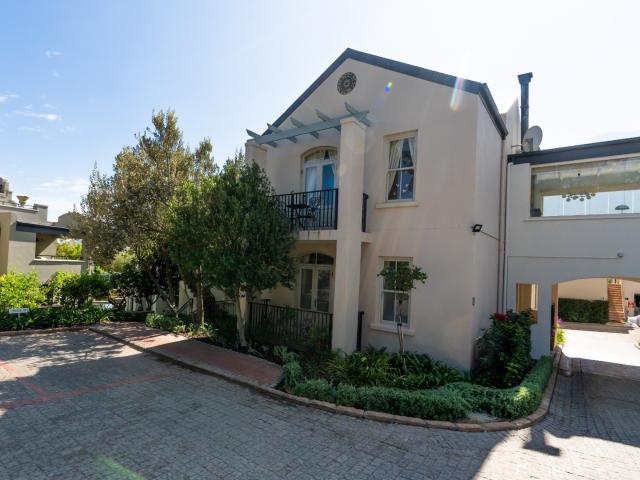 Apartment for sale in Pniel, Western Cape