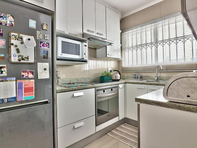 Apartment for sale in Cape Town, Western Cape