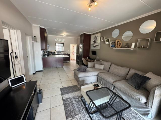 Apartment for sale in Vosloorus, Gauteng