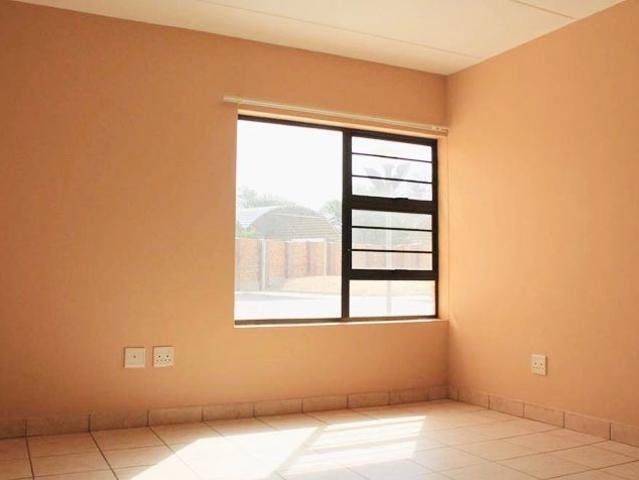Apartment for sale in Nooitgedacht, Gauteng