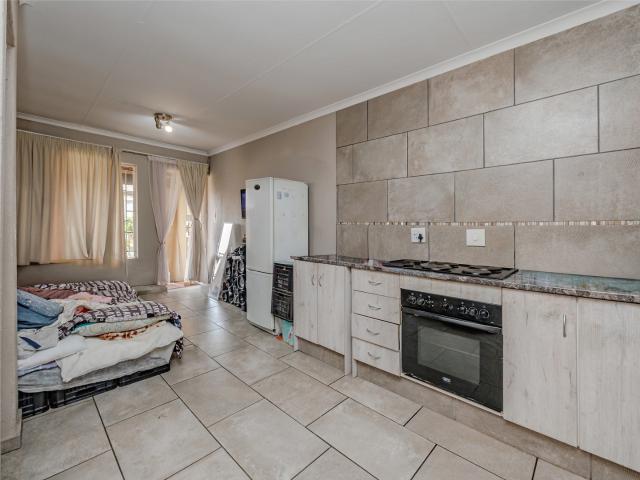 Apartment for sale in Nooitgedacht, Gauteng