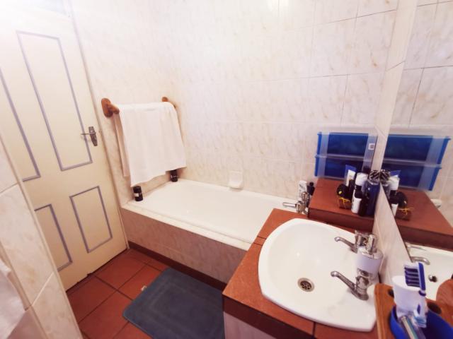 Apartment for sale in Port Elizabeth, Eastern Cape
