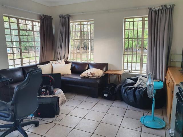 Apartment for sale in Dr Kenneth Kaunda, North West