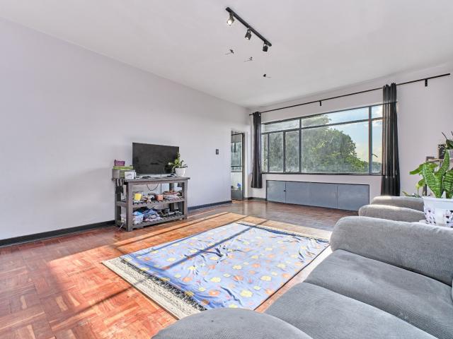 Apartment for sale in Vosloorus, Gauteng