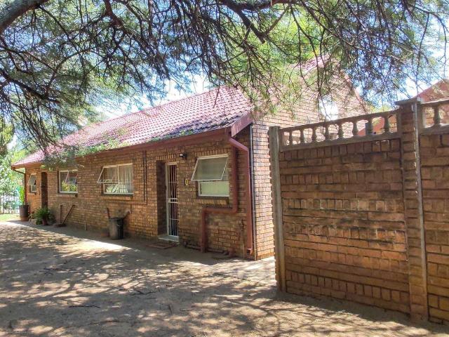Apartment for sale in Hartbeespoort Dam Nature Reserve, North West