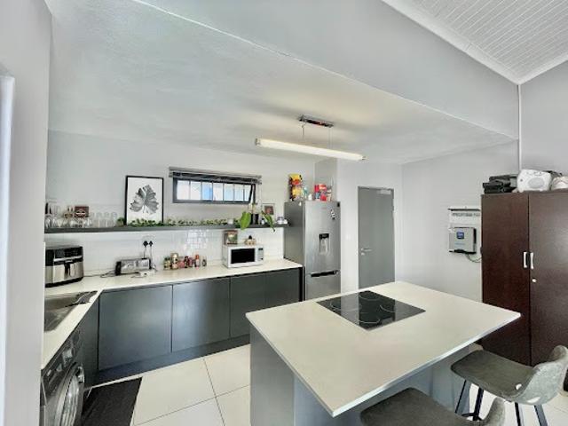 Apartment for sale in Waterkloof, Gauteng