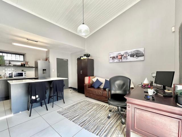 Apartment for sale in Waterkloof, Gauteng