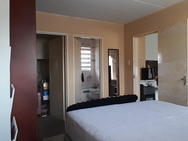 Apartment for sale in Vosloorus, Gauteng