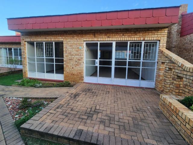 Apartment for sale in Dr Kenneth Kaunda, North West