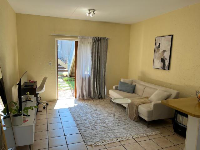 Apartment for sale in Vosloorus, Gauteng