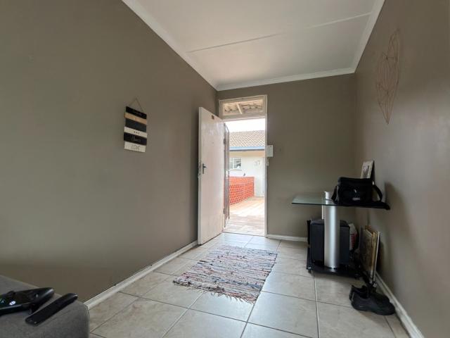 Apartment for sale in Seaview, Kwazulu-natal