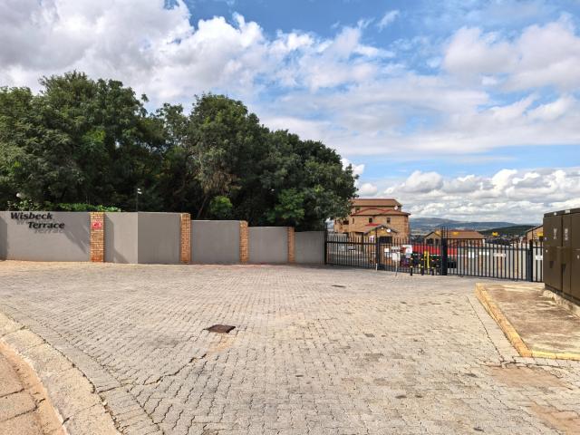 Apartment for sale in Vosloorus, Gauteng