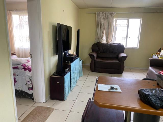 Apartment for sale in Vosloorus, Gauteng