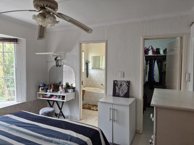 Apartment for sale in Vosloorus, Gauteng