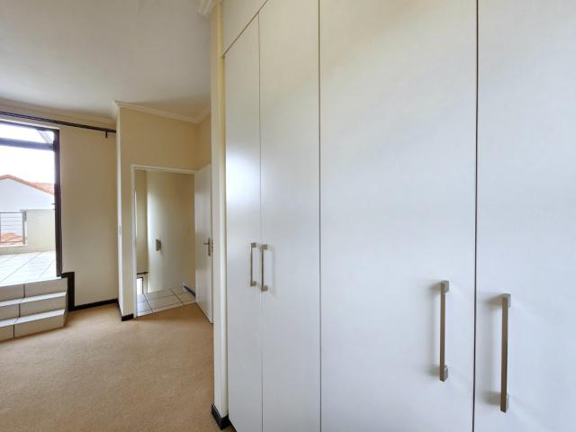 Apartment for sale in Paulshof, Alexandra
