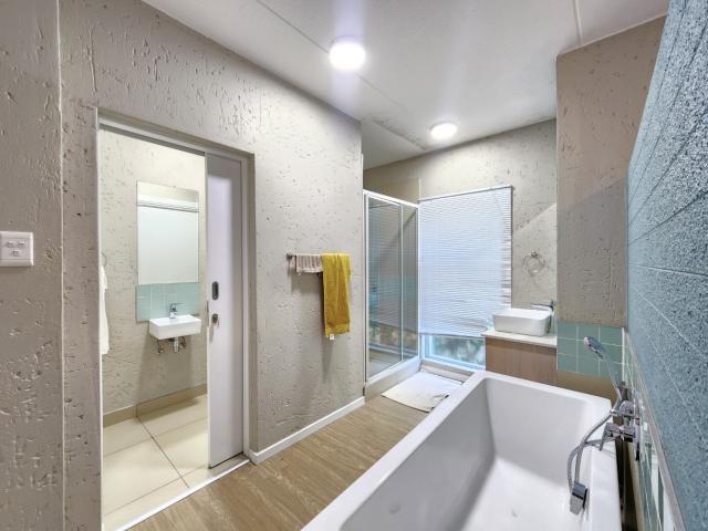 Apartment for sale in Paulshof, Alexandra