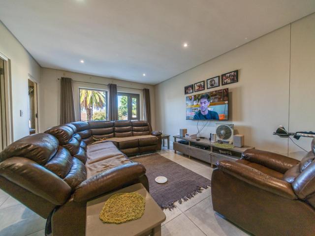 Apartment for sale in Bellville, Western Cape