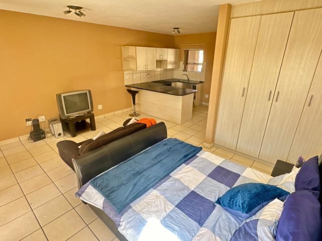 Apartment for sale in Vosloorus, Gauteng