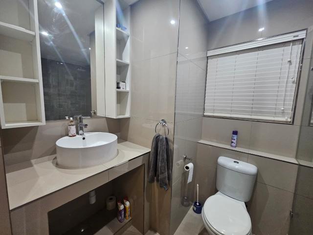 Apartment for sale in Umhlanga, Kwazulu-natal