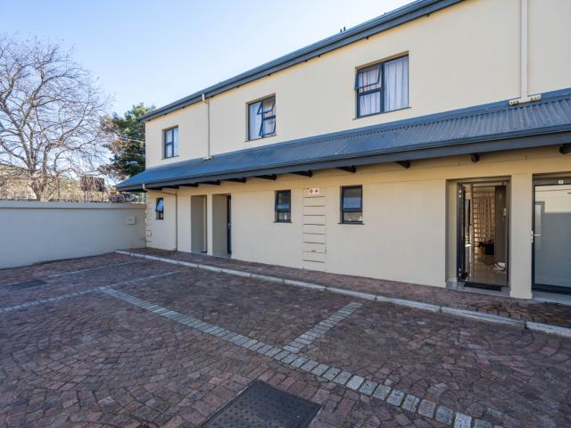 Apartment for sale in Grahamstown, Eastern Cape