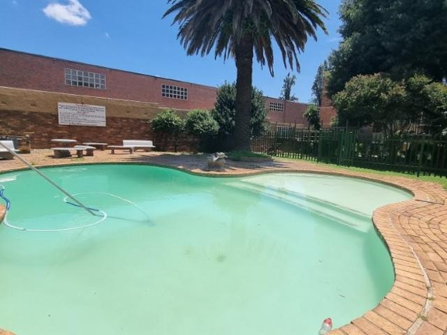 Apartment for sale in Vosloorus, Gauteng
