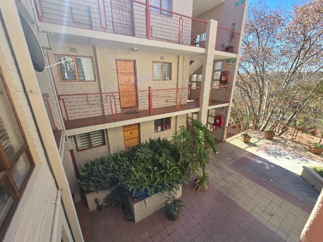 Apartment for sale in Vosloorus, Gauteng