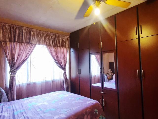 Apartment for sale in Phoenix, Kwazulu-natal