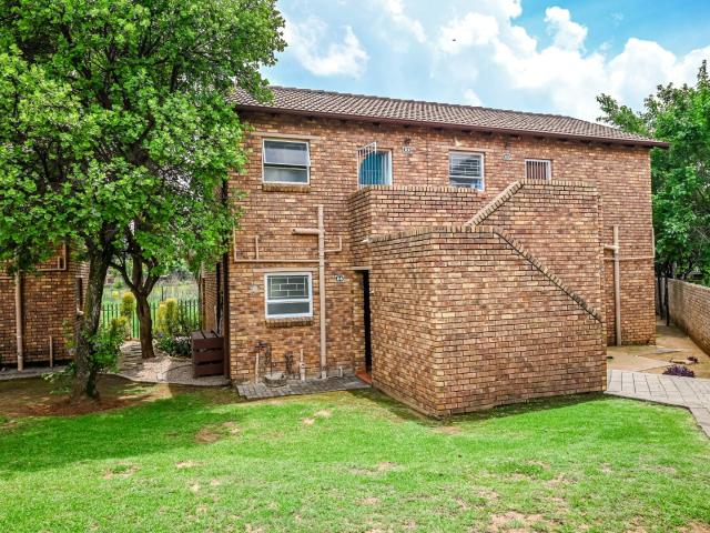 Apartment for sale in Nooitgedacht, Gauteng