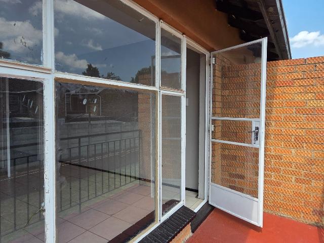 Apartment for sale in Vosloorus, Gauteng