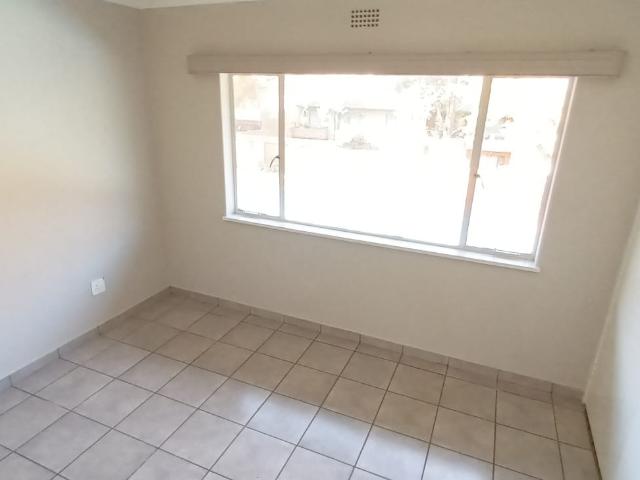 Apartment for sale in Vosloorus, Gauteng