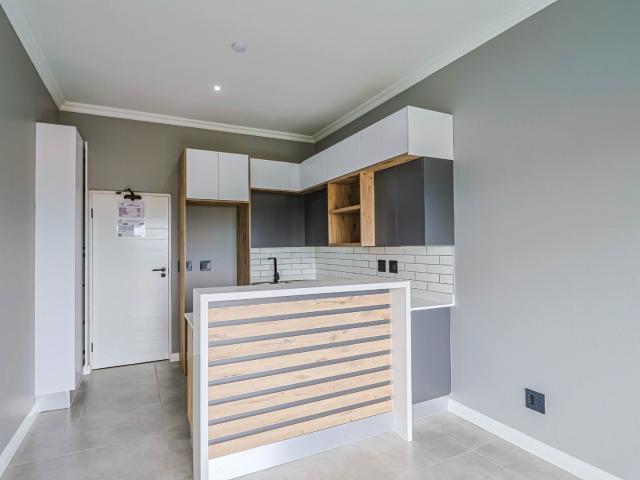 Apartment for sale in Hartbeespoort Dam Nature Reserve, North West