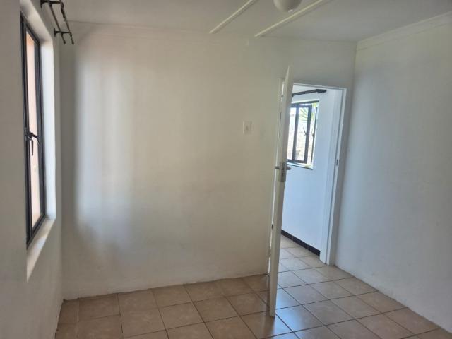 Apartment for rent in Seaview, Kwazulu-natal