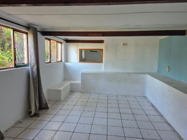 Apartment for rent in Seaview, Kwazulu-natal