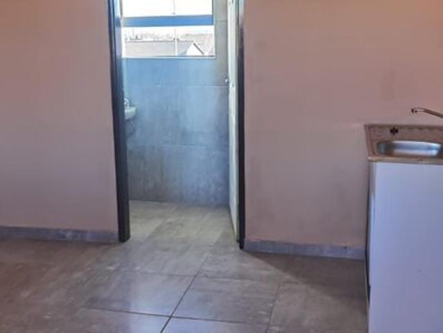 Apartment for rent in Moletsane, Soweto