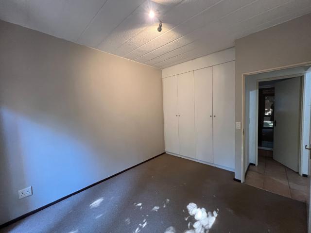 Apartment for rent in Douglasdale, Randburg