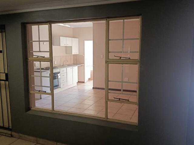 Apartment for rent in Florida, Roodepoort