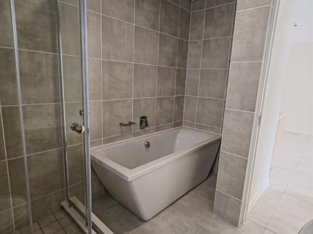 Apartment for rent in Gordon's Bay, Western Cape