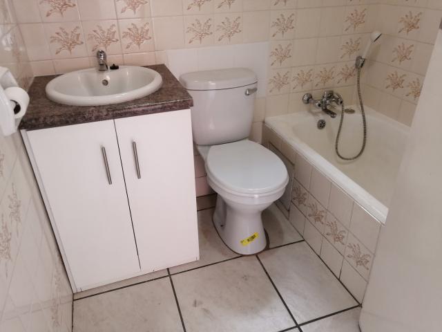 Apartment for rent in Mohlakeng, Gauteng
