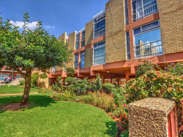 Apartment for rent in Rhodesfield, Kempton Park