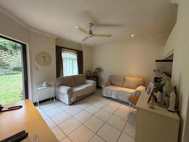 Apartment for rent in Kloof, Kwazulu-natal